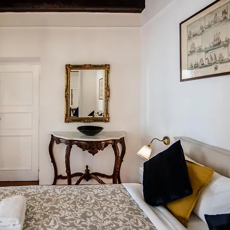 Апартаменты Spanish Steps & Terrace *